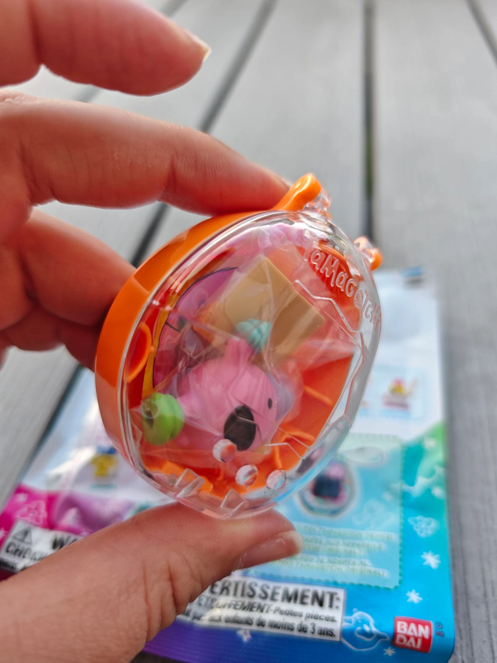 Coleccionables Tamagotchi tiempo de caca naranja - Figurina de pausa en el baño – photo 2